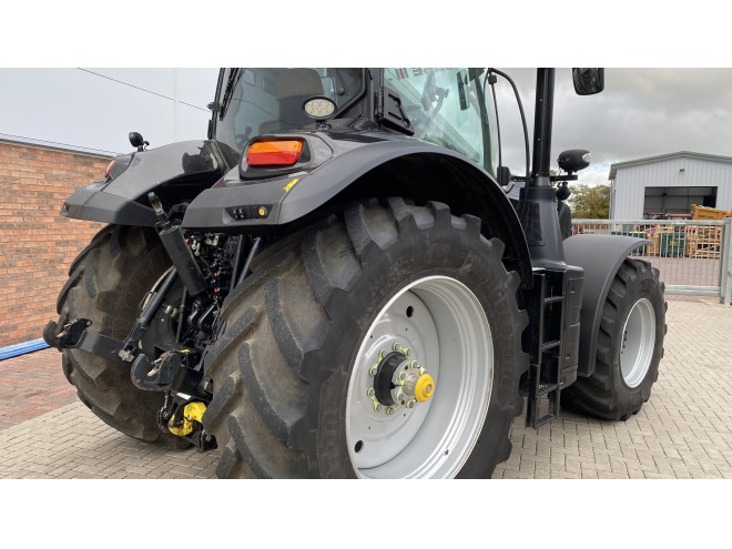 Case IH Puma 200 CVX AFS Connect C/W Front Linkage and Full Accuguide