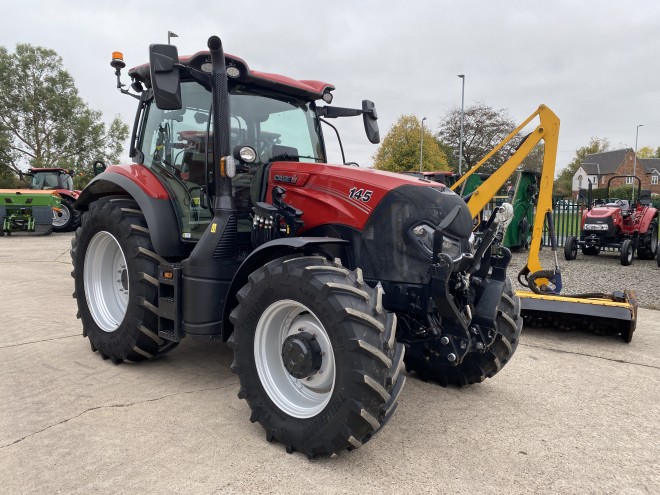 Case IH Maxxum 145 Active drive 8 C/W Front linkage and Loader ready