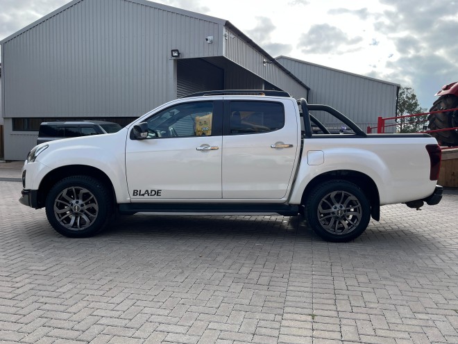 Isuzu D-Max 1.9 Blade Double Cab 4x4 Auto