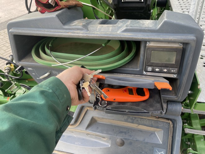 Amazone 3M Combination Drill, Centaya 3000 Super 3m drill Isobus paired with KG3001 special  3m Power Harrow