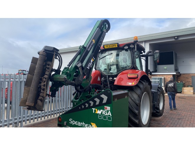 Spearhead Twiga 600 Cable control C/W 1.2M head and road lights