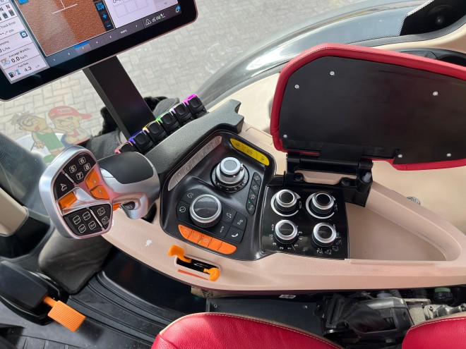 Case IH Puma 200 CVX AFS Connect C/W Front Linkage and Full Accuguide