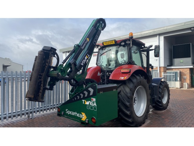 Spearhead Twiga 600 Cable control C/W 1.2M head and road lights