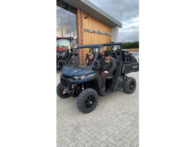 Can-Am SSV Traxter XU HD9 BE ABS DEMO Dusty Navy Satin