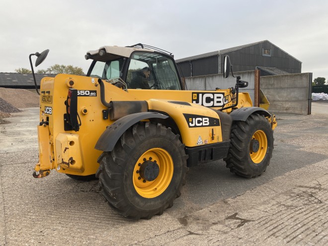 JCB 550-80 Agri Plus C/W Q fit headstock Pallet tines