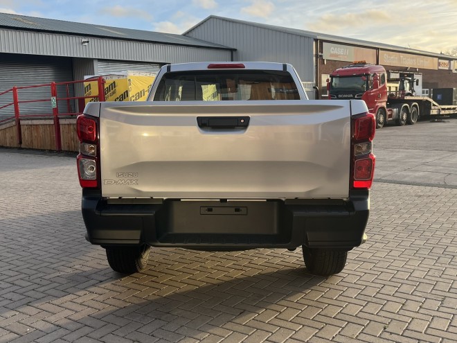 Isuzu D-MAX Utility Extended Cab Mercury Silver