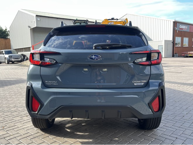 Subaru Crosstrek Touring 2.0 e-Boxer AT AWD Offshore Blue Metallic