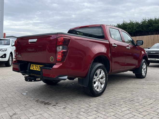 Isuzu D-Max DL20 Double cab Spinel Red