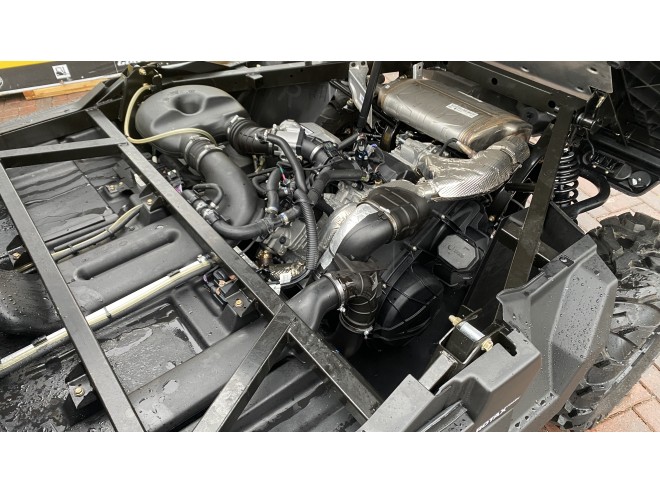 Can-Am SSV Traxter PRO DPS 64 HD10