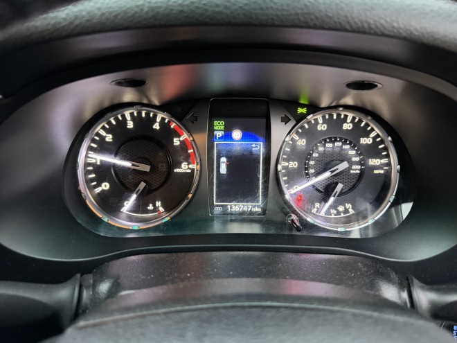 Toyota Hilux Invincible