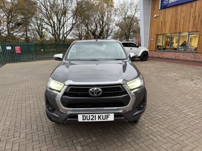 Toyota Hilux Invincible