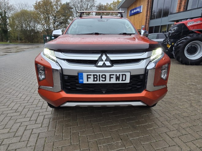 Mitsubushi L200 Barbarian X