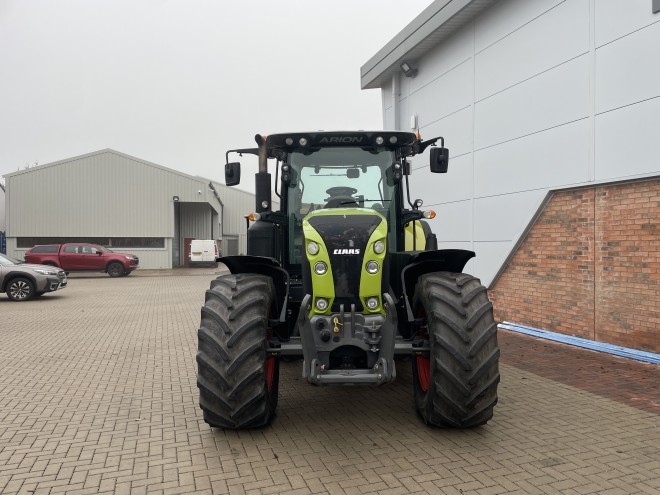 Claas Arion 610 C/W Front linkage