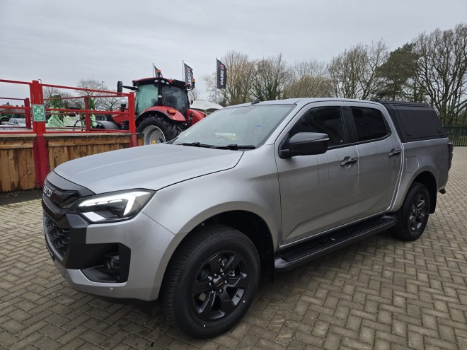 Isuzu DMAX V-Cross Commercial Mercury Silver