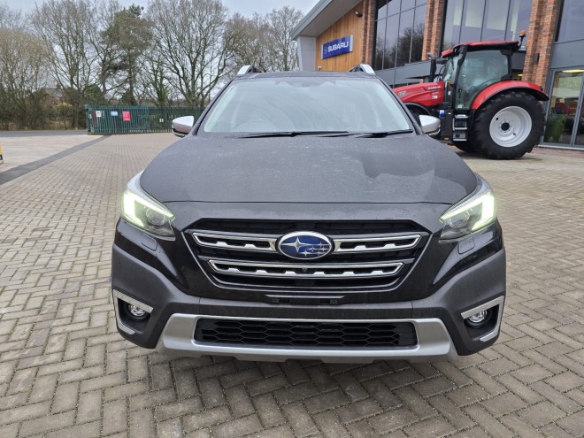 Subaru Outback 2.5 Touring Black