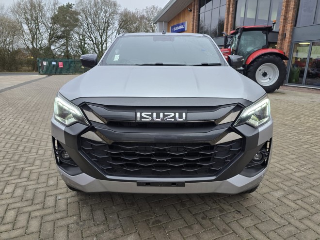 Isuzu DMAX V-Cross Commercial Mercury Silver