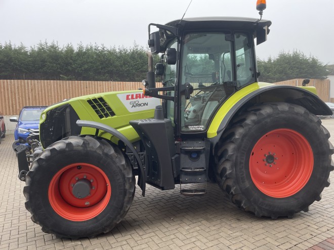 Claas Arion 610 C/W Front linkage