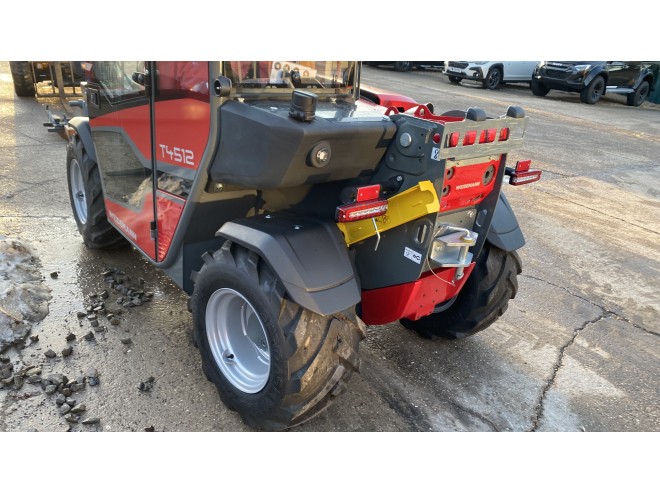 Weidemann 4512 T Premium with Euro headstock pallet tines