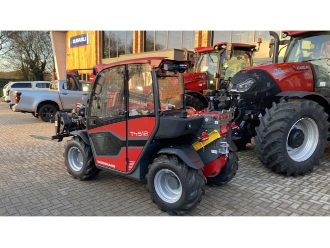 Weidemann 4512 T Premium with Euro headstock pallet tines