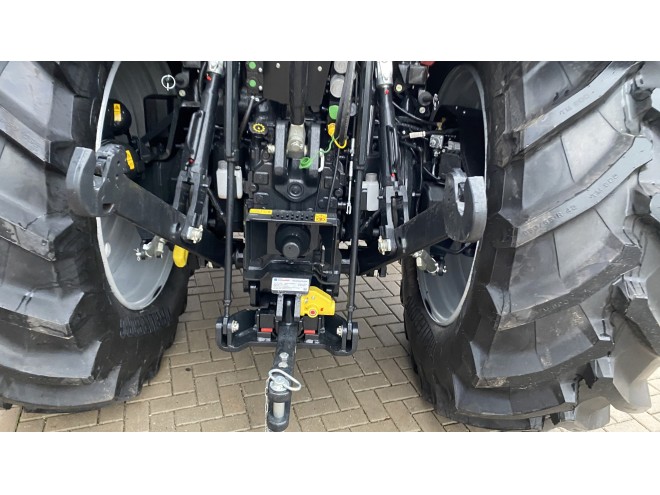 Case IH Puma 175 CVX Front Linkage Accuguide Ready