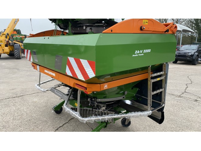 Amazone ZAV 3200 Profis Tronic V3 Disc Isobus with weigher Hopper cover and Parking wheels PTO Drive (OUT OF SEASON)