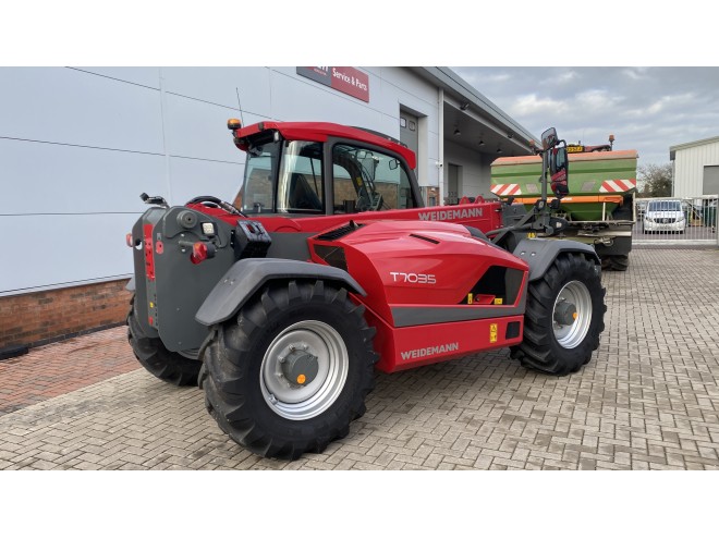 Weidemann 7035 C/W JCB Q fit headstock Demo