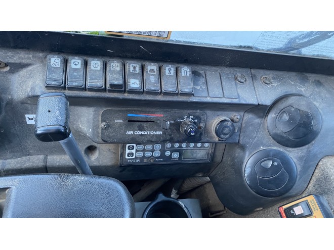 Takeuchi TB260 C/W Blade, Hammer line Quick hitch 2' bucket