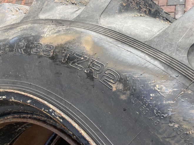 Stocks Duals 20.8R38 99% tread X8 clamps