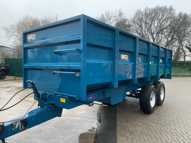 Warwick 14 Ton Grain trailer with grain chute