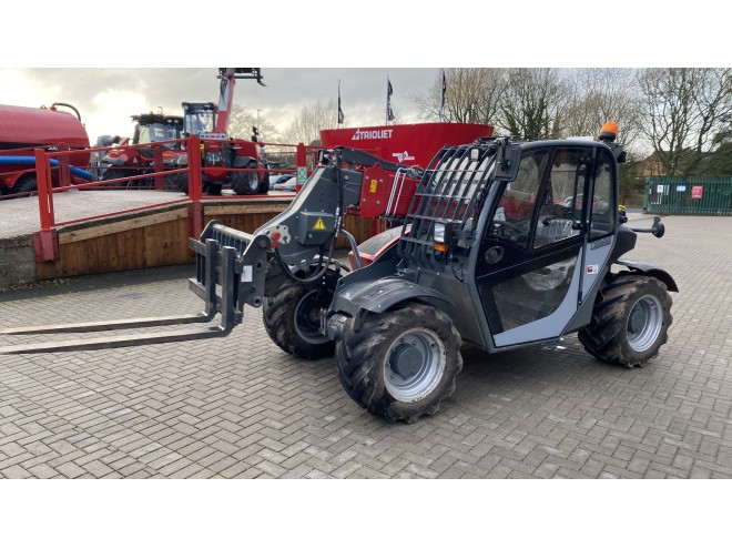 Weidemann T5522 Euro Headstock Low Profile Roof