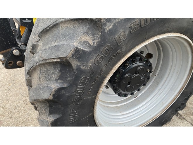 Case IH Puma 240 CVX C/W MX T418 Loader, Front linkage and front PTO Full Accuguide