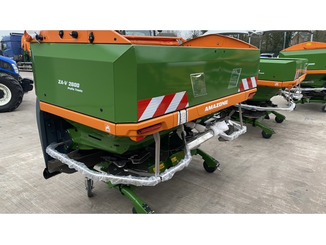 Amazone ZAV 2600 Profis Tronic V2 Disc Isobus with weigher Hopper cover and Parking wheels PTO Drive (OUT OF SEASON)