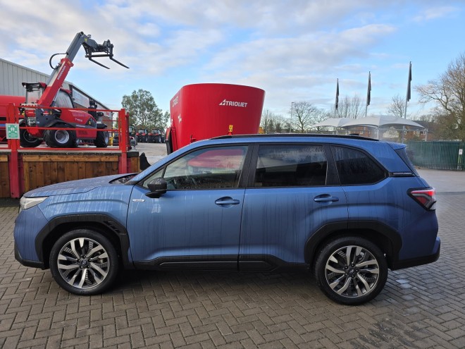 Subaru Forester 2.0i e-Boxer Touring 5dr Lineartronic