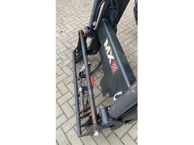 Case IH Farmall 95A C/W MX Front Loader