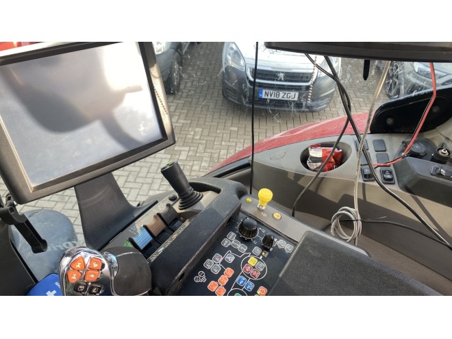 Case IH Puma 200 CVX Front Linkage Full Accuguide