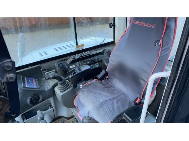 Takeuchi TB260 C/W Blade, Hammer line Quick hitch 2' bucket