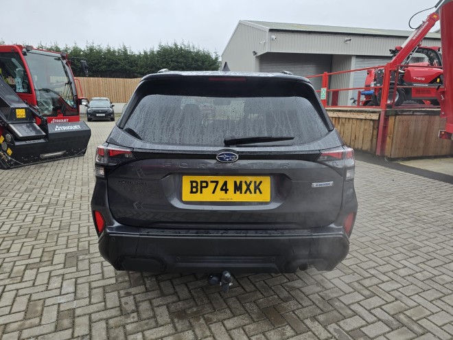 Subaru Forester 2.0i e-Boxer Touring 5dr Lineartronic