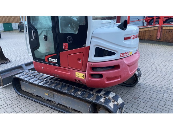 Takeuchi TB260 C/W Blade, Hammer line Quick hitch 2' bucket