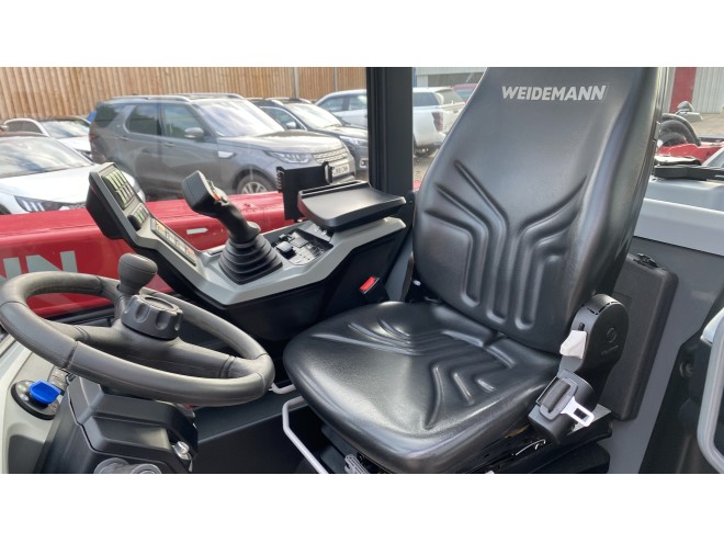 Weidemann 7035 C/W JCB Q fit headstock Demo