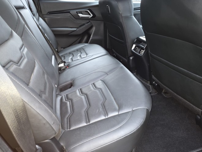 Isuzu D-max 1.9 V-Cross Double Cab 4x4 Auto