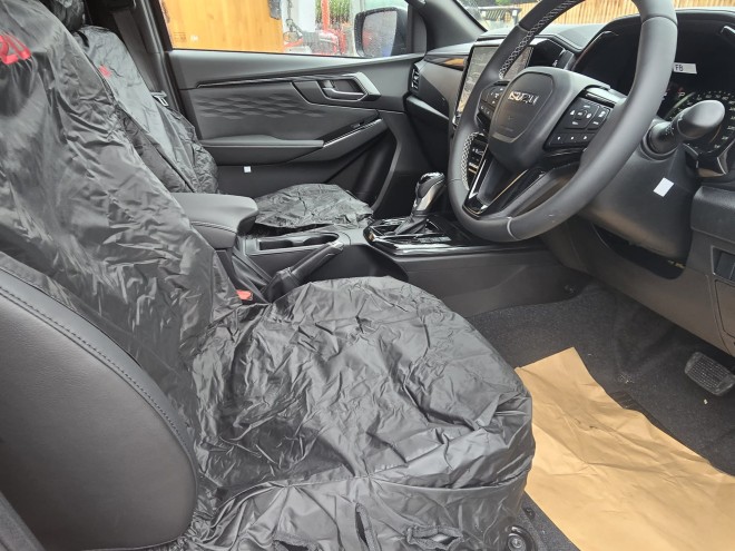 Isuzu D-MAX V-Cross Commercial Automatic