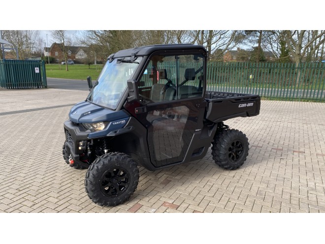 Can-Am SSV Traxter XU 64 HD9 BE ABS Dusty Navy Satin