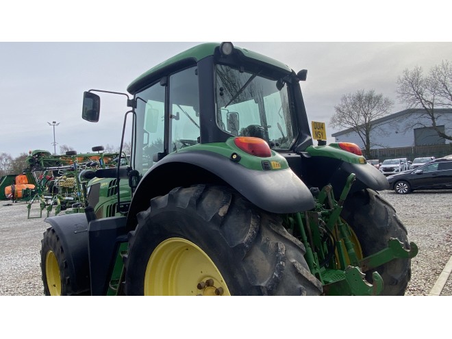 John Deere 6130M