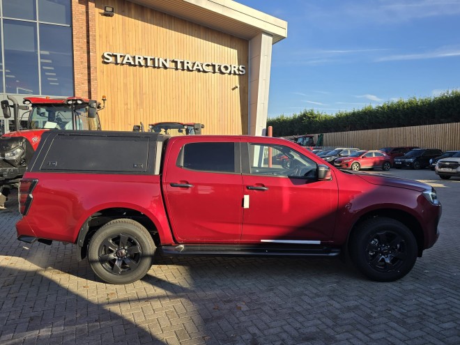 Isuzu D-Max V-Cross Commercial Automatic Spinel Red