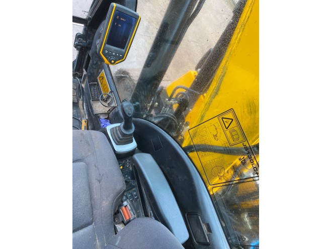 JCB JS130LC plus C/W Quickhitch & 2 Buckets