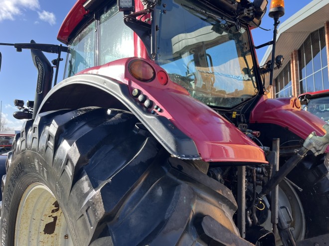 Valtra T202 Reverse drive C/W front linkage front PTO