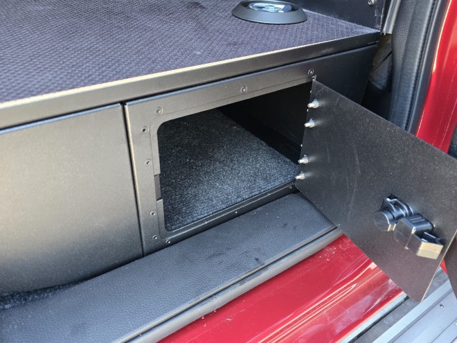 Isuzu D-Max V-Cross Commercial Automatic Spinel Red