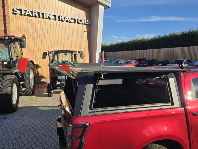 Isuzu D-Max V-Cross Commercial Automatic Spinel Red