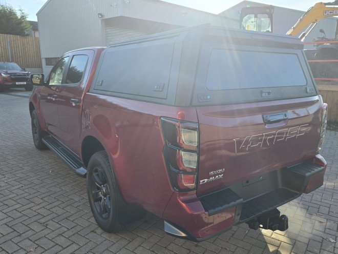 Isuzu D-Max V-Cross Commercial Automatic Spinel Red