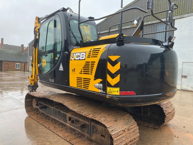 JCB JS130LC plus C/W Quickhitch & 2 Buckets